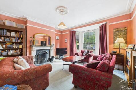 CAM01995G0-PR0368-STILL012