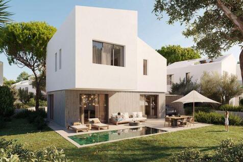 5 Bedroom Villa...