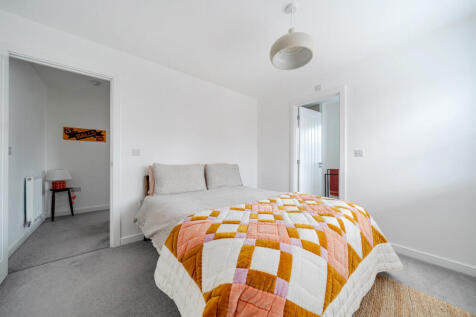 1363534-13-691343...