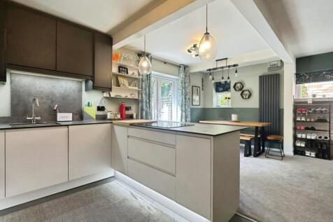 Dining Kitchen Area