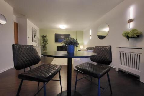 3 Bedroom Apartment for sale Stretford Road, Hulm