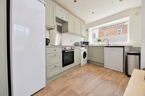 10 Bedroom Terraced in BS8 1HA