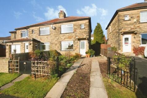 This property is situated in the sought after area of Guiseley, this delightful house offers a perfect blend of character and modern living. The property features two well-proportioned bedrooms, a wel