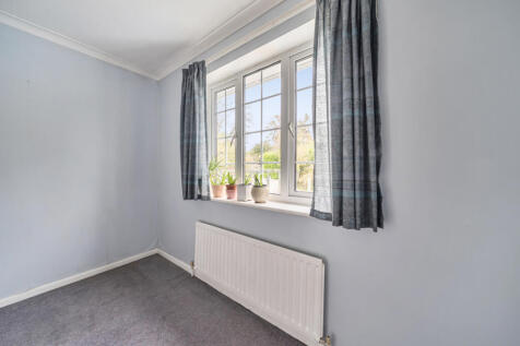 1376847-6-690b527...