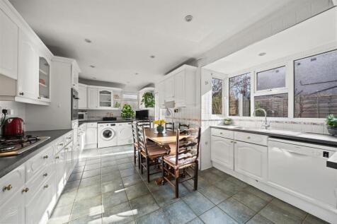 4 bed, 1 bath Not Specified in manchester - Photo 19