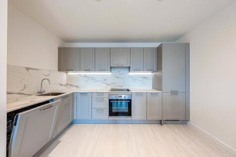 Available Now | New Malden Station (South Western Railway) | Part-Furnished | Brand New 2 Bed 2 Bath | Resident Gym | Private Balcony