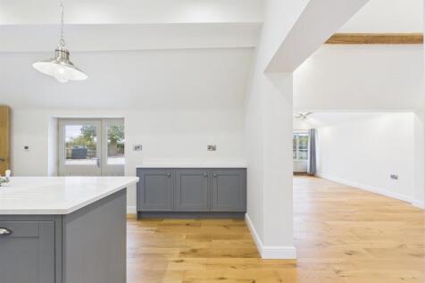 CAM04916G0-PR0180-STILL028 (1).jpg