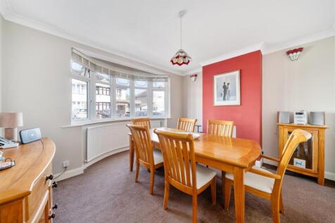 Hillfield Avenue SM4.