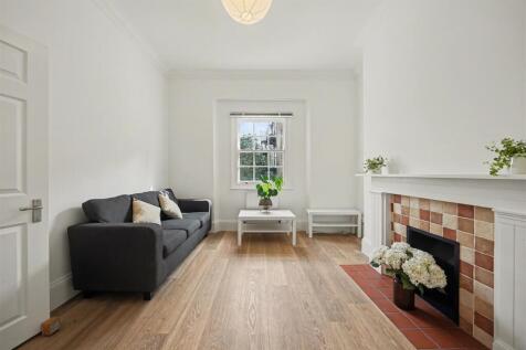 Flat 2, Cadmus House SW4 7XA-1.jpg