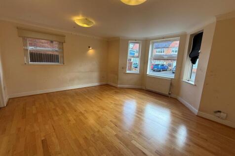 Lounge/ Dining Room