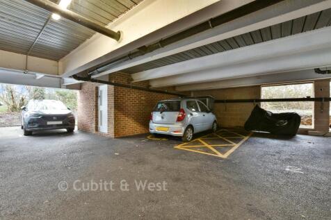 Driveway/Parking
