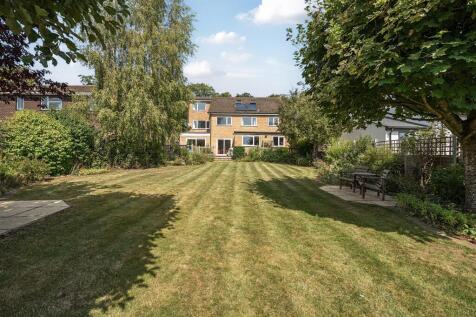 25 Bradden Road, Greens Norton (10).JPG