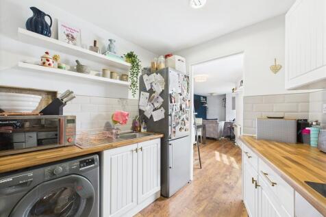 CAM01835G0-PR0235...