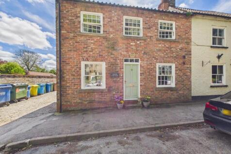 2 Bedroom End Terrace House - For Sale