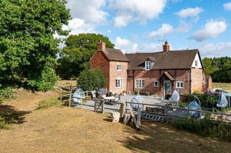 Leper House-external-09.jpg