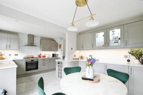 Fitted Kitchen/Diner