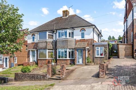 Highfield Crescent, 9-016.JPG