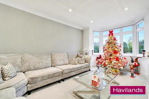 Cranleigh Gardens N21 1DR-13.jpg