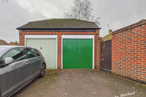 CAM03218G0-PR0838-STILL001