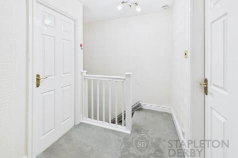 CAM04720G0-PR0131-STILL009.jpg