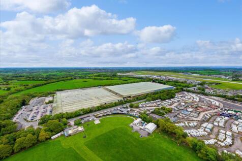 Distribution Warehouse to rent in yeadon