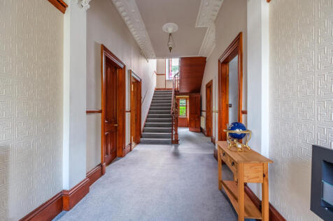 5 bed, 2 bath House in Glasgow - Photo 24