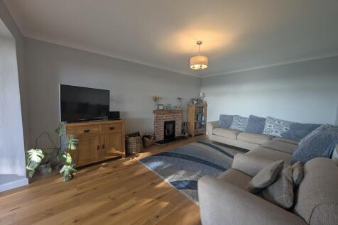 PXL_20251024_0915...