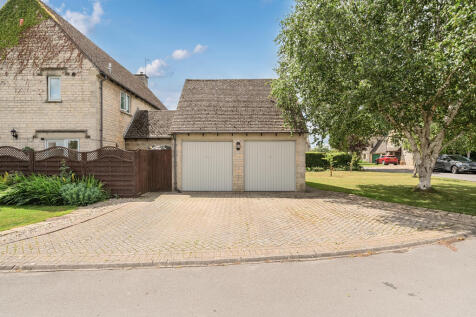 1313178236859542f44df6