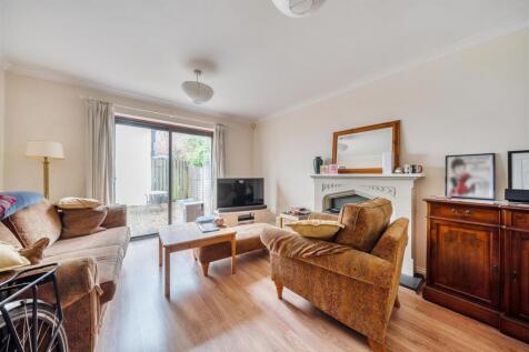 Sitting/Dining room