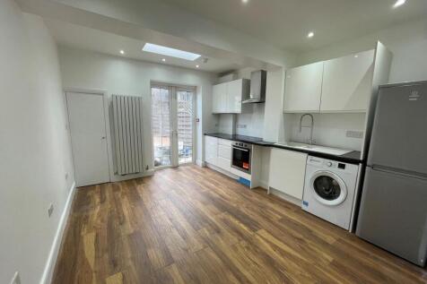 Alex Marks are proud to present to the market this stunning recently refurbished four bedroom and two-bathroom end of terrace house located close to the high road. The property offers four good sized
