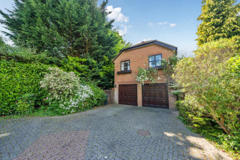 682204adb573d-128...