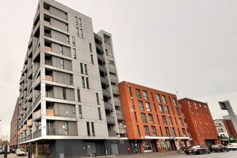 *Students Only *NO GUARANTOR NEEDED *Bill included options * If Chinese is your preferred language, please get in touch via WeChat (RightHere-001) OR Email ( ) Premium 2B2B Apartment at Trinity Court,