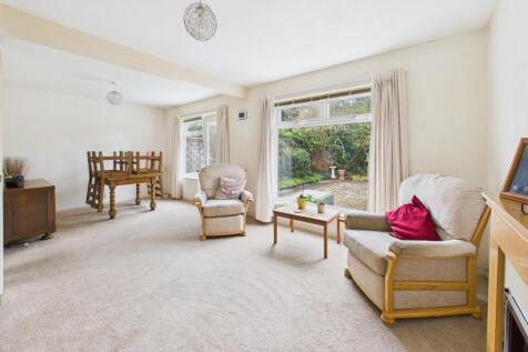 CAM02545G0-PR0549-STILL005