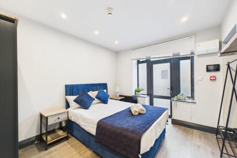 CAM03519G0-PR0373...