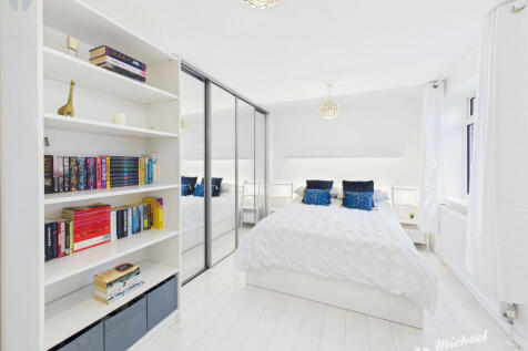 ee59a7ad3a0148cf83082a6015b6d7df_80_CAM03852G0-PR0