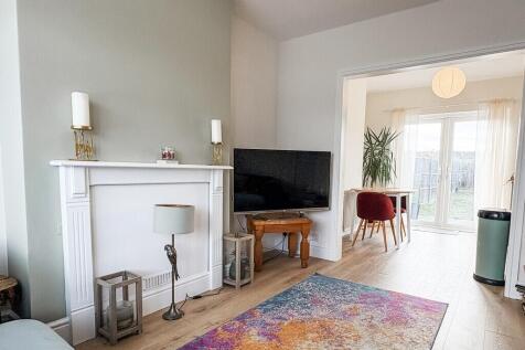 Lounge 6