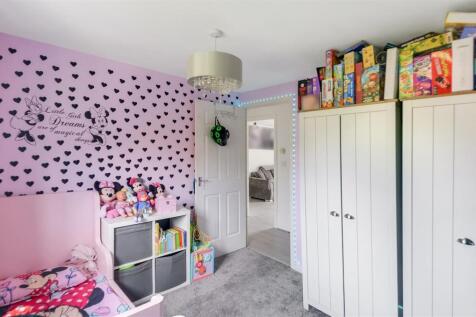Bedroom 1_Pic_ (8).jpg