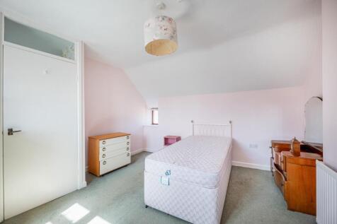 Bedroom 3.jpg