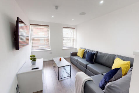 4 Bedroom House in L15 0EE