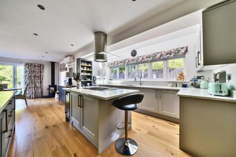 1291100-8-6827090aa81cc-ARW .jpg