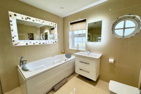 Master Ensuite
