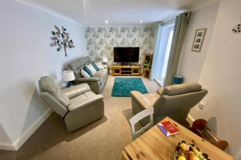 Bramleys Estate Agents - Huddersfield Road - Mirfi