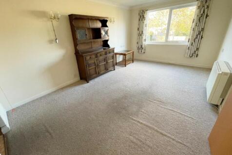 2-Sitting/Dining Roo