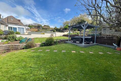 Rear Garden 5.jpg