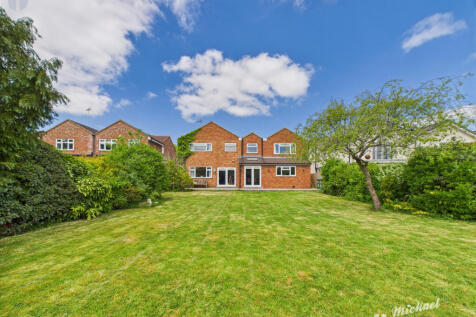 CAM03218G0-PR0634-STILL032