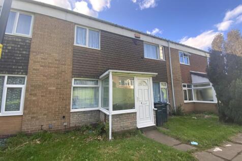 A three bedroom terraced family home comprising of hallway, through lounge, kitchen / diner with electric cooker, fridge/freezer and washing machine, two double bedrooms and a further single bedroom,