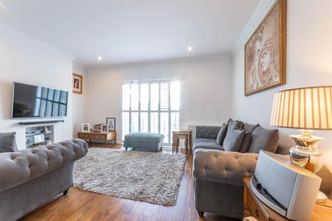 Lounge Dining Room
