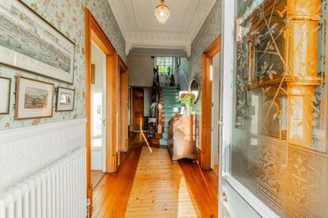 5 bed, 3 bath Detached in Glasgow - Photo 11