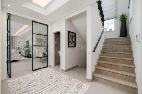 The Crest Fully Renovated 5 bed Villa For Sale (44)