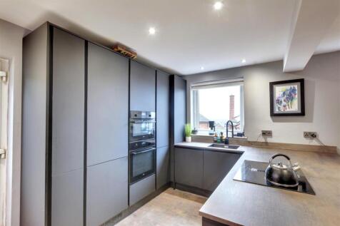 Kitchen_5.jpeg